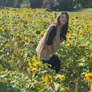 Meet your Posher, Nahal